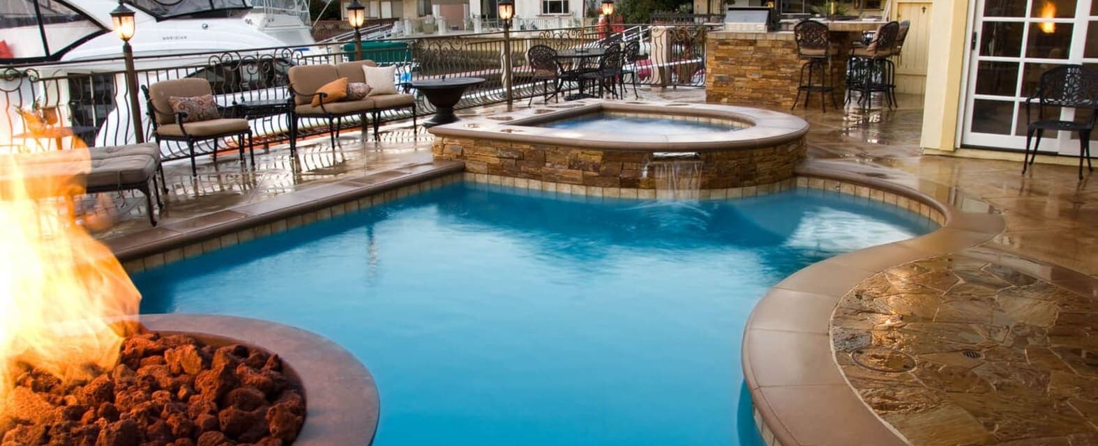 Sacramento Swimming Pool Companies & Pool Builders