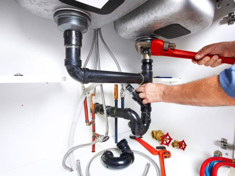 Plumbers & Plumbing Repair Companies